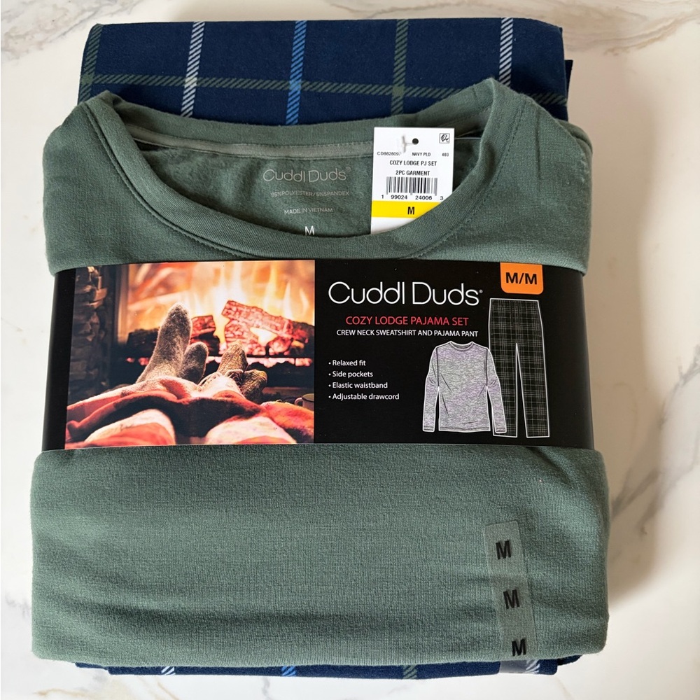 Cuddl Duds Cozy Lodge Green Pajama Set